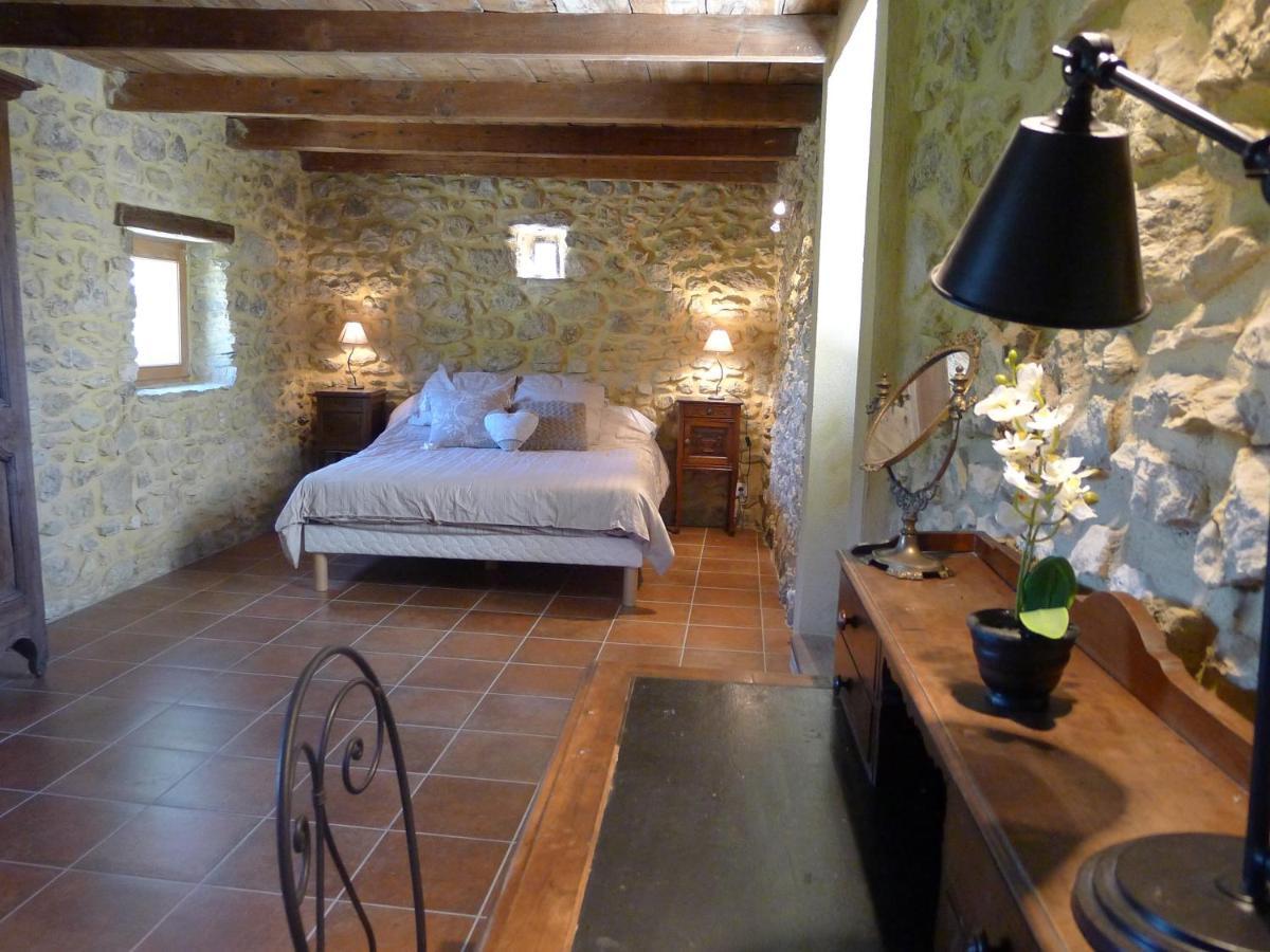 Domaine De Cousignac Bed and Breakfast Bourg-Saint-Andéol Εξωτερικό φωτογραφία