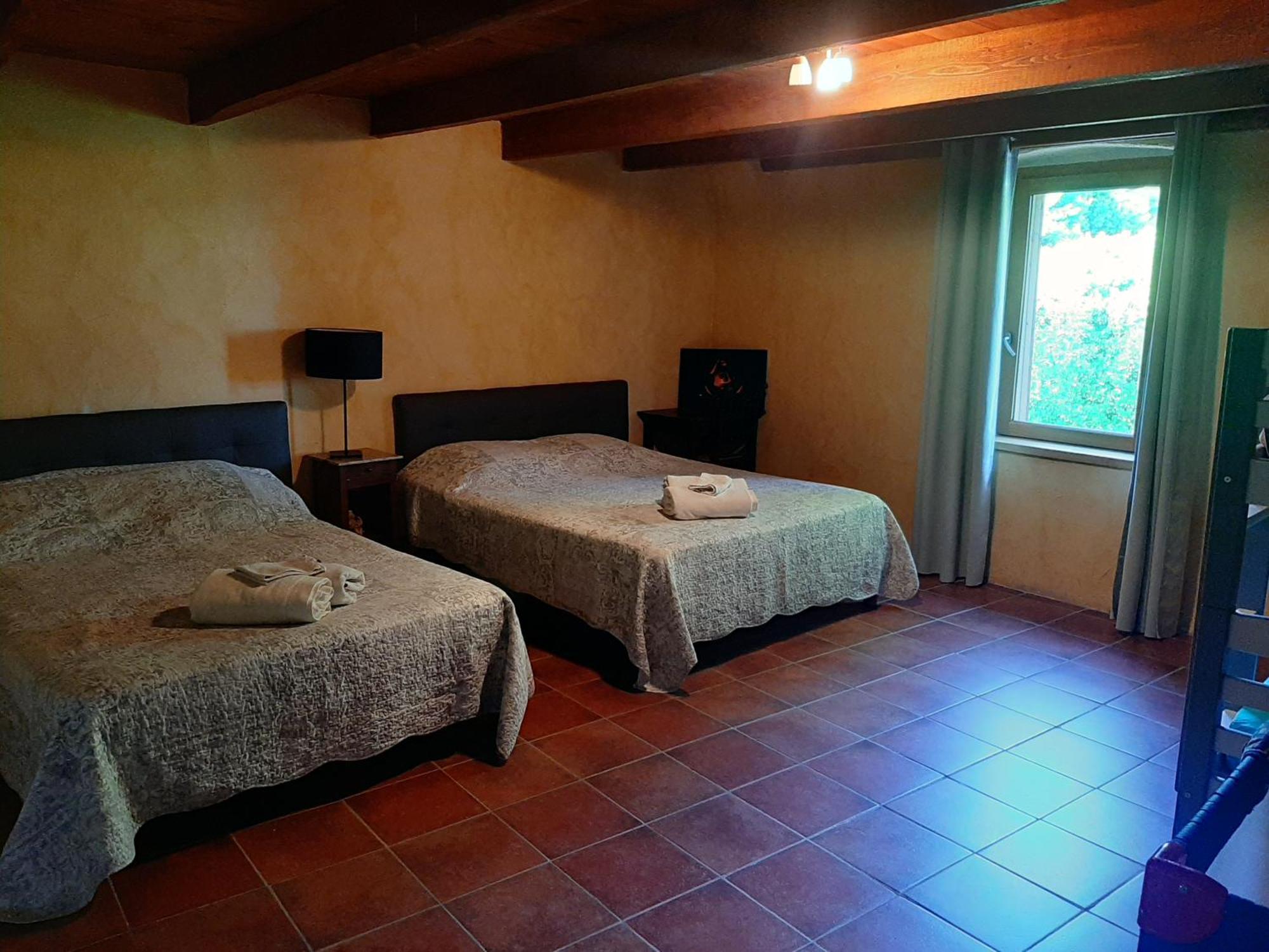 Domaine De Cousignac Bed and Breakfast Bourg-Saint-Andéol Εξωτερικό φωτογραφία